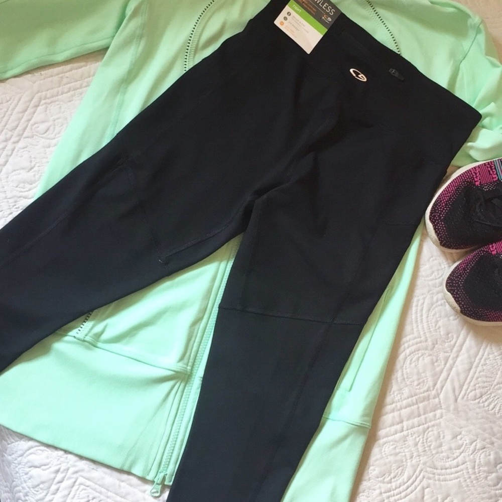 NWT Champion black Capri leggings